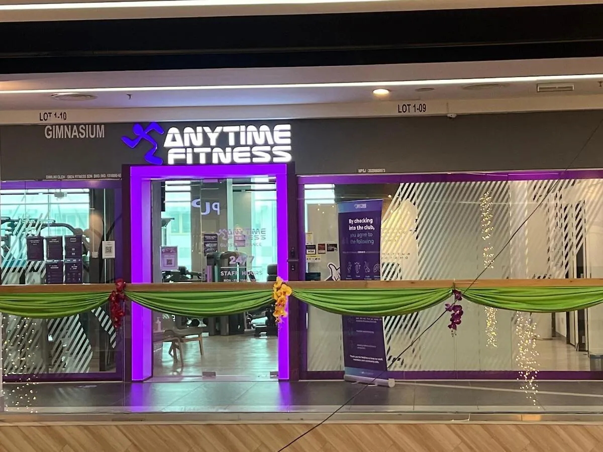 Ss15 Courtyard Subang Jaya Sunway Muji Designer Studio Netflix 100M To Lrt #18 Malaysia