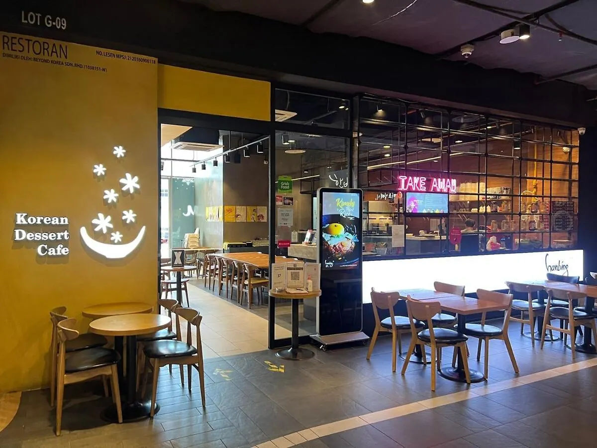 Ss15 Courtyard Subang Jaya Sunway Muji Designer Studio Netflix 100M To Lrt #18